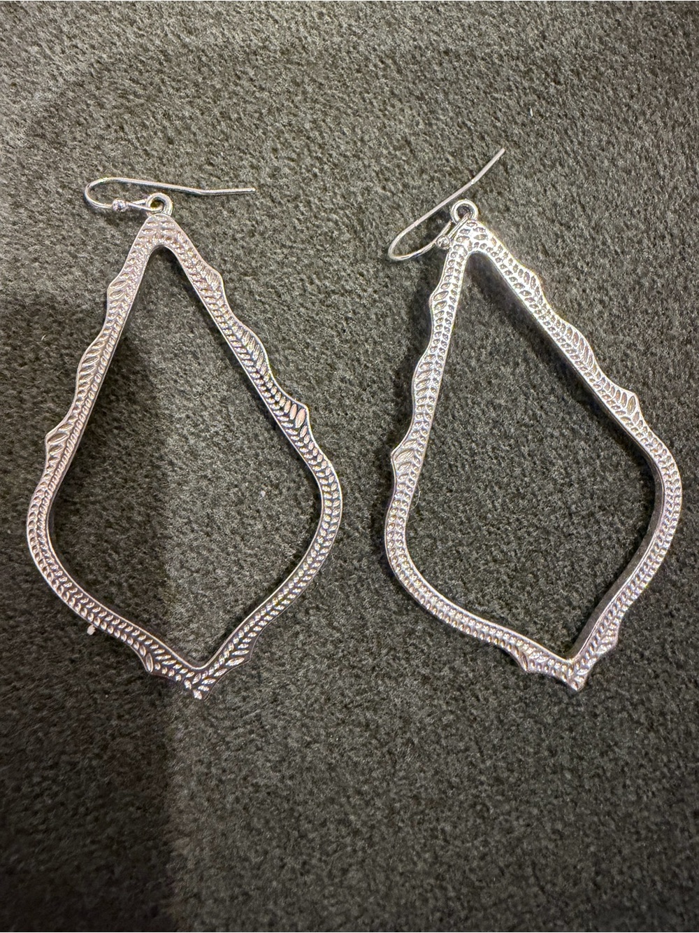Kendra Scott Silver-Tone Ornate Teardrop Dangle Earrings - Silver